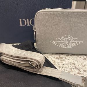 Authentic air Dior compact bag